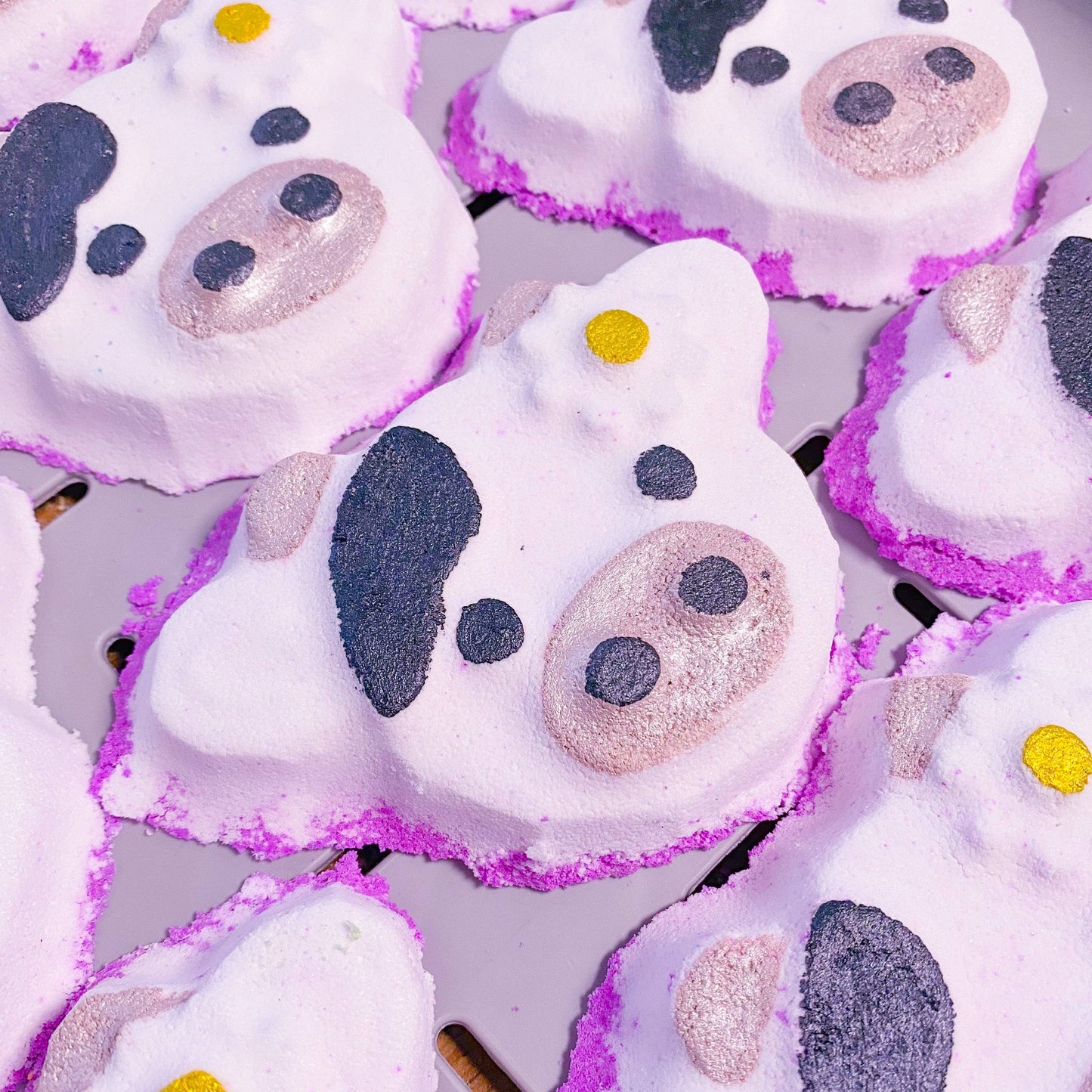 Daisy Cow Bath Bomb