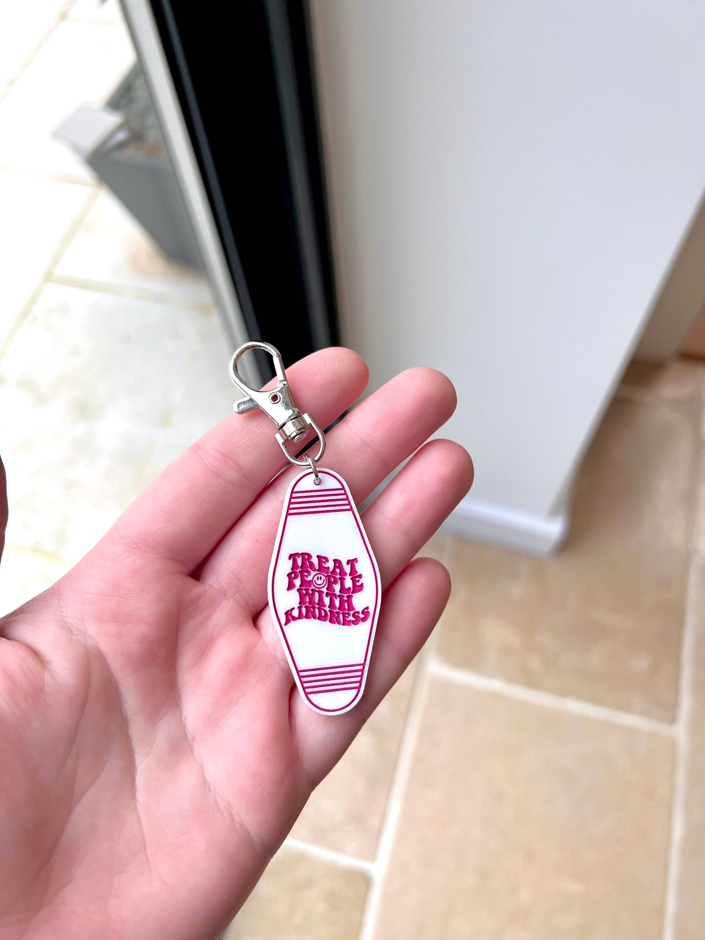 Treat People With Kindness :) Keyring - Harry Styles